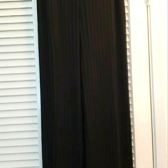 Palazzo Pleated Pants - Picture 3 of 5
